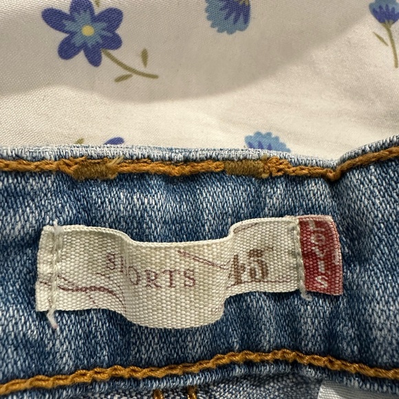 EUC VTG Levi's Sz:10 545 Women Denim Bermuda Chino Cuffed Hem Light Wash Shorts - Picture 13 of 15